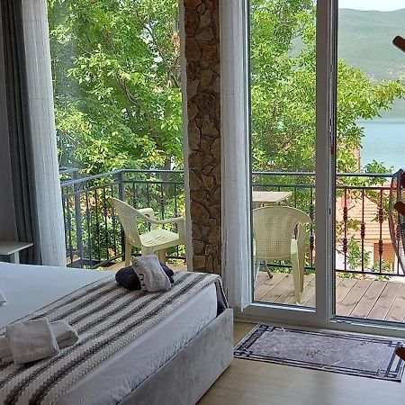 Roleo Guest House Lini Exterior foto