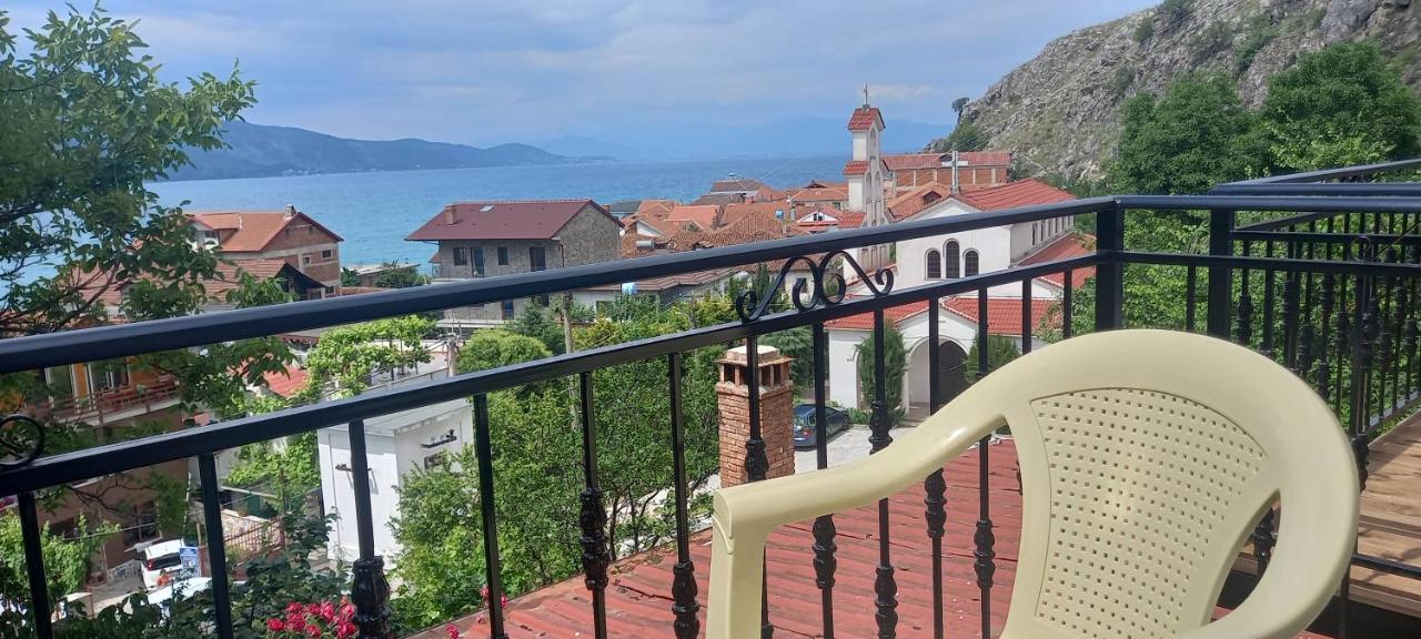 Roleo Guest House Lini Exterior foto