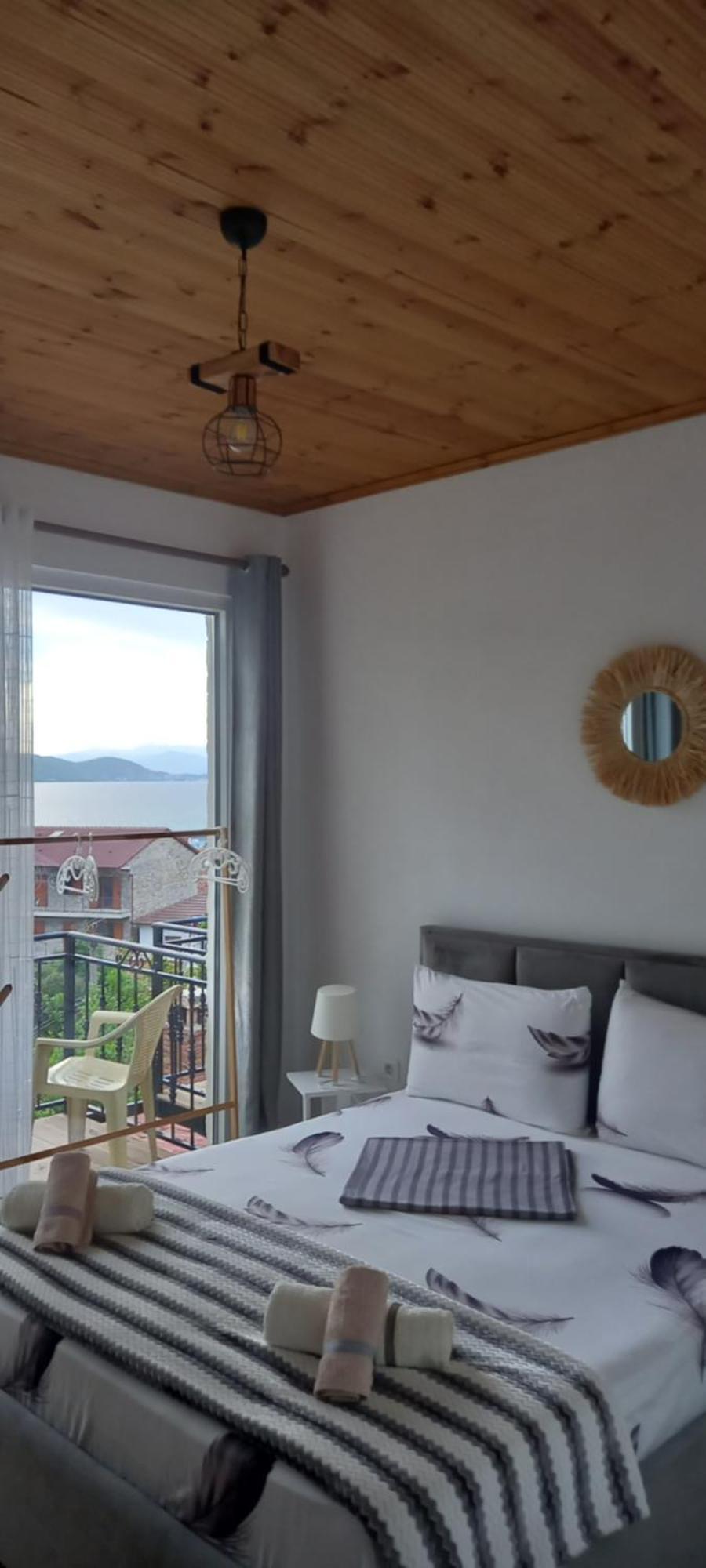 Roleo Guest House Lini Exterior foto