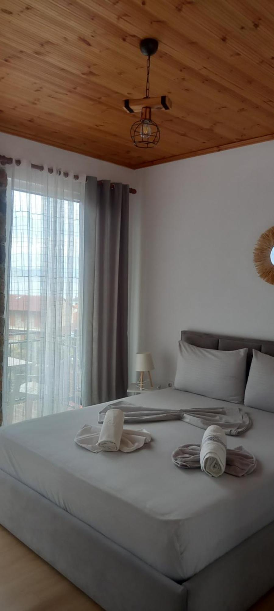 Roleo Guest House Lini Exterior foto